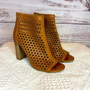 Report Peep Toe Gladiator Heels Sz 6.5